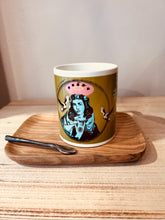 Charger l&#39;image dans la galerie, Mug Marie aux fleurs vert olive